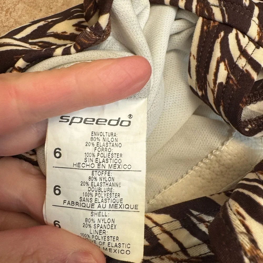 SPEEDO Endurance Women's Chevron One-Piece Swimsuit Brown Tan Racer SZ 6 EUC
